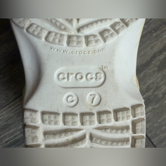 Crocs Kids Rainbow Pink Blue & Yellow Tie Dye Slip On Shoes. Size C 7. - Picture 9 of 9